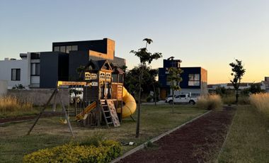TERRENO EN VENTA EN BOSQUES DE SANTA ANITA