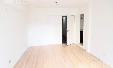 Depto / Studio Apto profesional Reciclado a nuevo!!