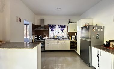 Casa en venta 3 dormitorios pileta San Agustín Villa Nueva