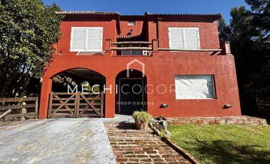 Casa en venta 3 dormitorios pileta San Agustín Villa Nueva