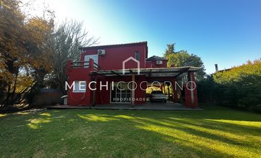 Casa en venta 3 dormitorios pileta San Agustín Villa Nueva
