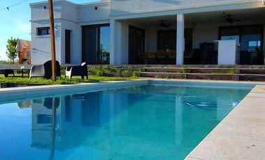 Venta Casa a La Laguna en El Naudir Escobar EC