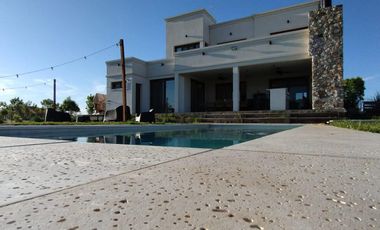 Venta Casa a La Laguna en El Naudir Escobar EC