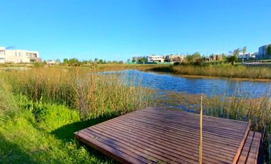Venta Casa a La Laguna en El Naudir Escobar EC