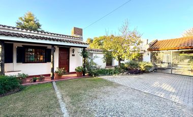 1 Planta - 4 Dorm - Pileta Climatizada - Quincho - Casa - Alquiler