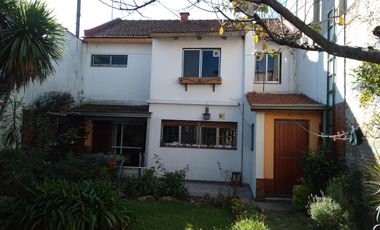 HERMOSA CASA EN ZONA RESIDENCIAL DE FLORESTA