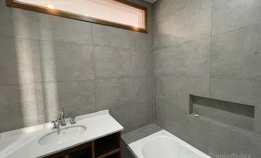 Venta casa Barrio San Benito a la laguna