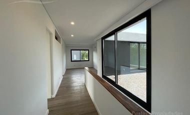 Venta casa Barrio San Benito a la laguna