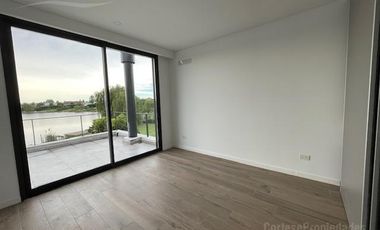 Venta casa Barrio San Benito a la laguna