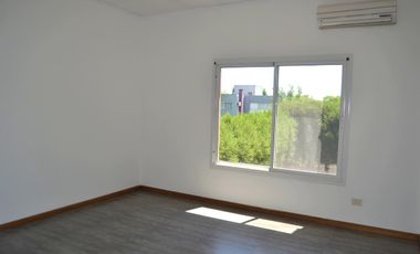 Alquiler casa 4 ambientes San Isidro Labrador VILLANUEVA