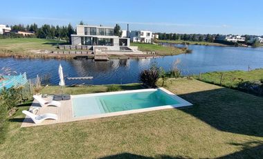 Venta Casa a La Laguna en El Naudir Escobar EC