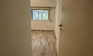 Departamento en  alquiler frente a plza flores