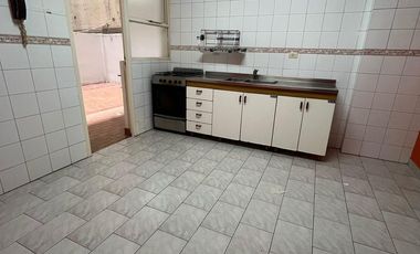 Departamento en  alquiler frente a plza flores