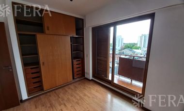 Alquiler departamento 3 ambientes con balcón en Wilde