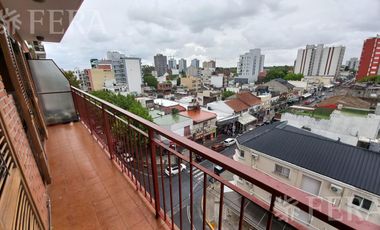 Alquiler departamento 3 ambientes con balcón en Wilde