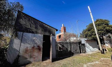 Casa en alquiler - 1 Dormitorio 1 Baño - 195Mts2 - Villa Elisa, La Plata
