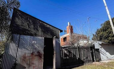 Casa en alquiler - 1 Dormitorio 1 Baño - 195Mts2 - Villa Elisa, La Plata