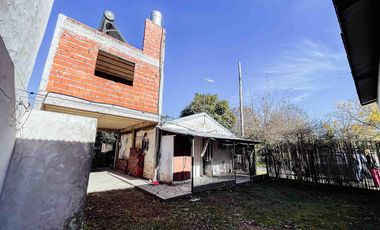 Casa en alquiler - 1 Dormitorio 1 Baño - 195Mts2 - Villa Elisa, La Plata