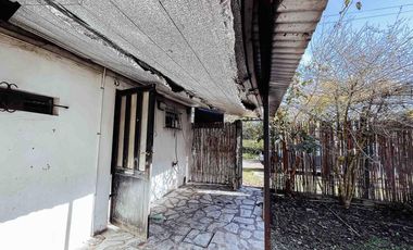 Casa en alquiler - 1 Dormitorio 1 Baño - 195Mts2 - Villa Elisa, La Plata