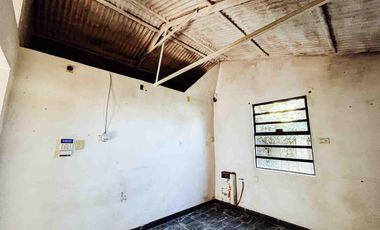 Casa en alquiler - 1 Dormitorio 1 Baño - 195Mts2 - Villa Elisa, La Plata