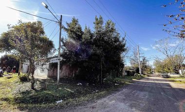 Casa en alquiler - 1 Dormitorio 1 Baño - 195Mts2 - Villa Elisa, La Plata