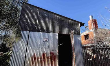 Casa en alquiler - 1 Dormitorio 1 Baño - 195Mts2 - Villa Elisa, La Plata
