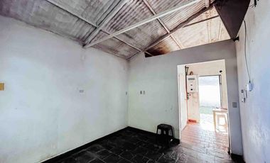Casa en alquiler - 1 Dormitorio 1 Baño - 195Mts2 - Villa Elisa, La Plata