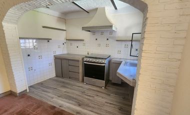 Casa remodelada en venta a una cuadra del Lago de Chapala
