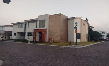 Casa en Renta en El Mesón, Calimaya  4 recamaras 520 m2 construccion