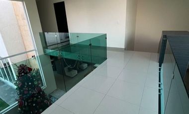 Casa en Renta en El Mesón, Calimaya  4 recamaras 520 m2 construccion