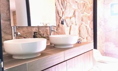 CASA EN VENTA EN AMEALCO QUERÉTARO, CON VISTA AL BOSQUE