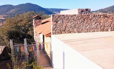 CASA EN VENTA EN AMEALCO QUERÉTARO, CON VISTA AL BOSQUE