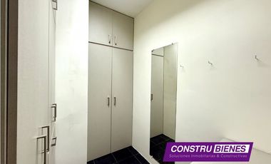 Casa familiar amplia en venta – Urb. Manta Beach | 500 m² construidos