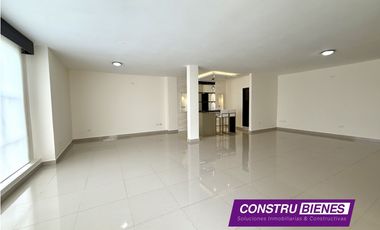 Casa familiar amplia en venta – Urb. Manta Beach | 500 m² construidos