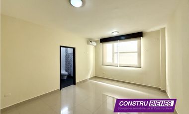 Casa familiar amplia en venta – Urb. Manta Beach | 500 m² construidos