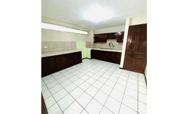 Lomas de Urdesa, Departamento en Renta, 160m2