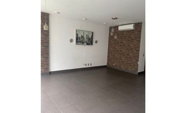 VENDO O ALQUILO CASA PH BARRIO ALTO