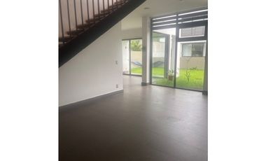 VENDO O ALQUILO CASA PH BARRIO ALTO