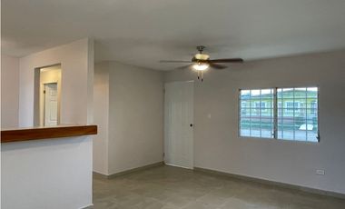 Propiedad con dos casas y una piscina en  Antón. Casas en Antón