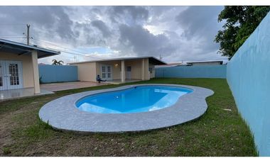 Propiedad con dos casas y una piscina en  Antón. Casas en Antón
