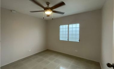 Propiedad con dos casas y una piscina en  Antón. Casas en Antón