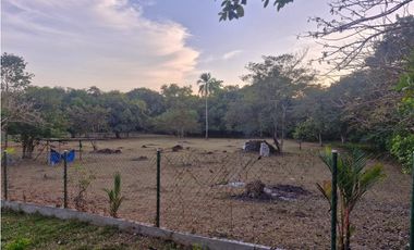 SE VENDE TERRENO EN SAN CARLOS - 7101 JC x RC