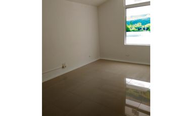 ALQUILO CASA MEDICA TEQUENDAMA