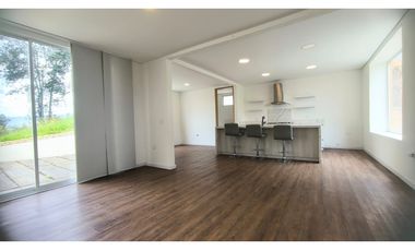 EN VENTA CASA CAMPESTRE LA CALERA