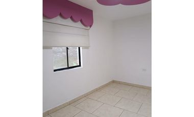EN VENTA CASA UNIFAMILIAR EN MEDELLIN