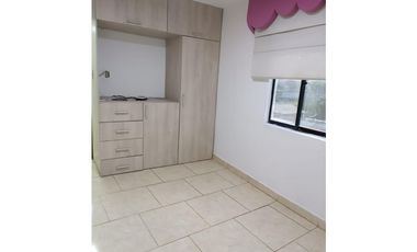 EN VENTA CASA UNIFAMILIAR EN MEDELLIN