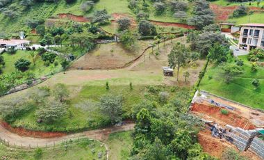 Excelente lote para construir tu finca o casa de descanso!!