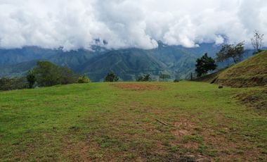 Excelente lote para construir tu finca o casa de descanso!!