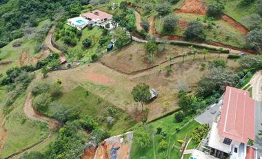 Excelente lote para construir tu finca o casa de descanso!!