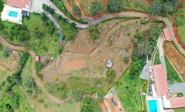 Excelente lote para construir tu finca o casa de descanso!!